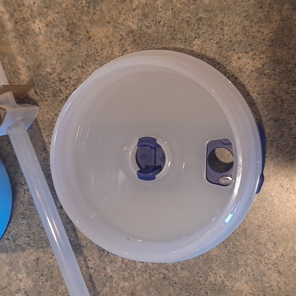 New 40oz Stanley quencher Cornflower - Picture 8 of 9